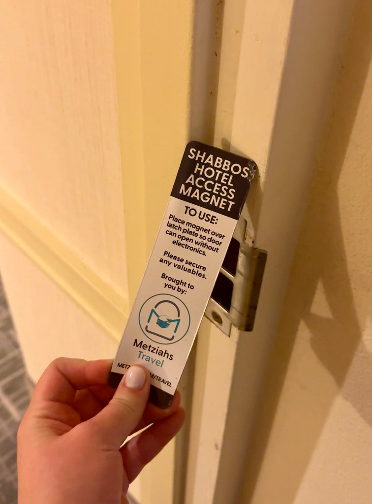 Shabbos Hotel Magnet